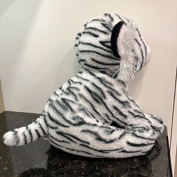 Fiesta White Tiger Blue Eyes Plush Stuffed Toy EUC 19” Large - Picture 5 of 8